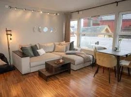 Cozy Penthouse Private Balcony City Centre