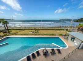 Duplex Alto Padrão Frente Mar com Piscina