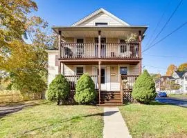 1 Mi to Main St Riverside Torrington Apt with Yard