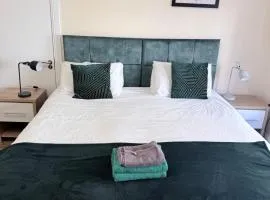 Apartment 2- 216 High Street