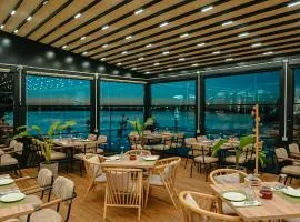 Lumeris lakeview Suites and SPA