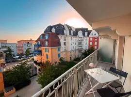 Apartment in Paris Suburb, 15 minutes to center.