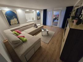 Milena&Nikola cosy and spacious apartment, hotel din Zemun