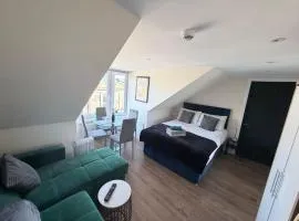 Apartment 5- 216 High Street