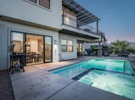 61| Poolhouse Haven at Ocotillo Springs with Private Hot Tub