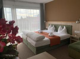 CASTLE WALL Wellness Guesthouse, ξενοδοχείο στο Πετς