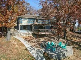2 Lakefront Homes: Wide Decks, Great View
