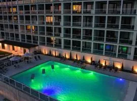 Family-Fun Lakeside Luxury at Topsider in Osage w/ 2 Pools, Prime Views Pack N' Play & Games