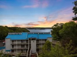 Cozy Pet-Friendly Condo w/ Pool