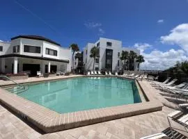 Bayside 2BR - Gulf Views & Sun Deck at Tamarind