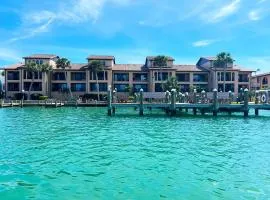 El Galeon 3BR – Bay Views, Beach, Boat Dock