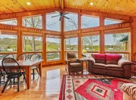 Hot Tub, Fire Pit, Awesome Loft & Amazing Views!