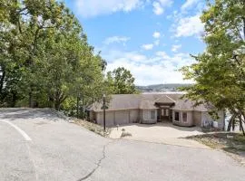 Pet-Friendly Home In The Main Channel w/ Breathtaking Sunsets & Lake Views