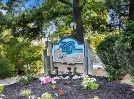 Lakeview Condo w/ 2 Pools & Beach - Family Fun Awaits at 21MM