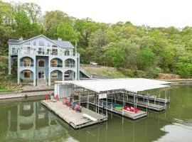Huge! Sleeps 30-Kayaks, Pedal Boat & Paddle Boards