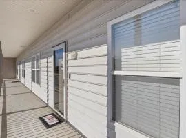 Lands End Condo with Amazing Main Channel Views, 2 Pools, Playground & Boat Slip