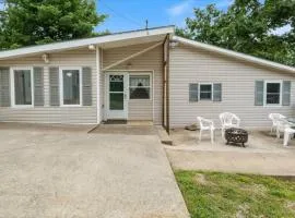 Lakefront Escape, Sunrise Views, Boat Slip & Community Dock Access