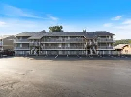 LazyDays Pet-Friendly Condo w/ Pool & Slip at 3M