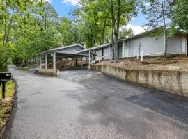 Perfect Resort Retreat Close to Everything