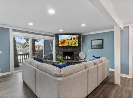 Our Cove Retreat - Perfect for Wave-Free Swimming, Tanning & Prime Location Fun!