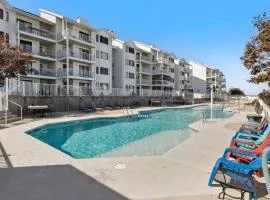 Pet-Friendly Condo at MM-19 w/ Boat Slip & Lake Views