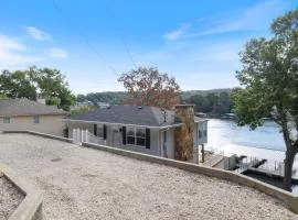 Pet-Friendly Home, Great Dock, Waterfront, Lake Views, Boat Slip