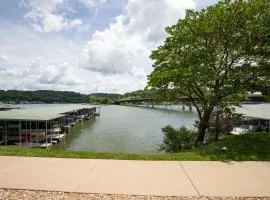Steps to Water, Serene View, Updated Condo Family Fun w/ 3 Pools in Camdenton