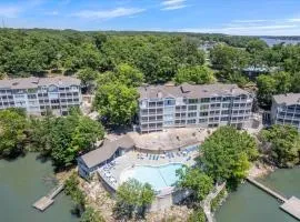 Penthouse Level Condo w/ Lake & Pool Views, Tennis & Pickleball