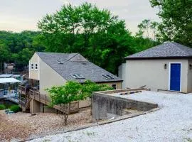 Newly Remodeled w/ Dock, Boat & PWC Slips, Pool Table & Golden Tee