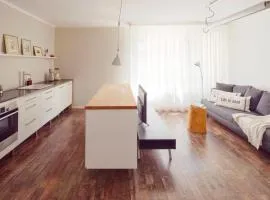 Spacious Apartment,Balcony&Garage