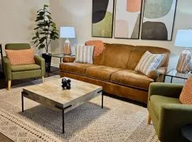 5 Minutes to VSU- Sleeps 5 King Bed 2 baths