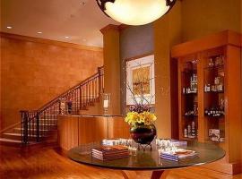 Mokara Hotel & Spa, hotel de lujo en San Antonio