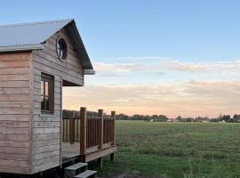 Tiny House chez Annette: Darvoy şehrinde bir otel