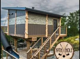 "The 19th Hole" Luxury Treehouse w Golf Views & Private 20ft Slide - 10 Miles from Dollywood
