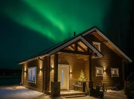 Captains Riverside Villa, Jacuzzi, BBQ Hut