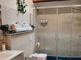 Appartamento "IL PORTICO" a pochi minuti da IMOLA e FAENZA，位于伊莫拉的酒店