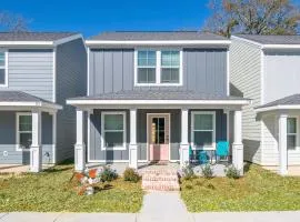 Stylish, BRAND NEW 3 Bed Cottage, Beach Front, DOG FRIENDLY!