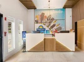 Days Inn by Wyndham Omaha - West Dodge