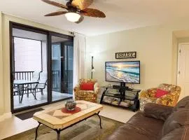 Stylish Gulf Condo - Walk to Beach, Pool & Dining