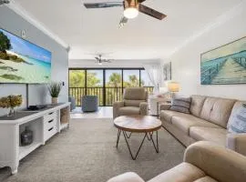 2BR Sandpiper Key – Bright, Stylish & Coastal