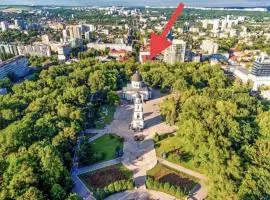 Central Apartment Facing the Cathedral