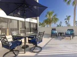 2BR Sandpiper Key - Walk to Beach & Dining