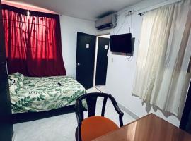 Habitacion privada cerca al hospital de Neiva con Aire Acondicionado y baño Privado, hotel in Neiva