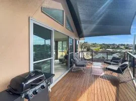 Beachside Retreat with Garage Parking