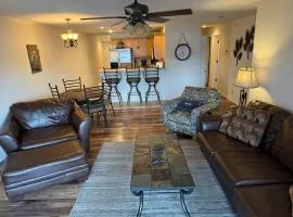Lake Front and Calm Waters at Miramar 3BR 2BA