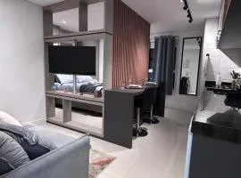 Flat luxuoso e completo - Centro