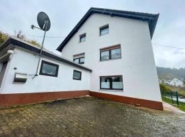 Romantic apartment with garden โรงแรมในBirresborn