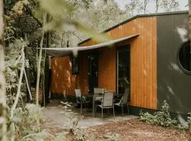 Charming 5-Person Bee Lodge in the Woods