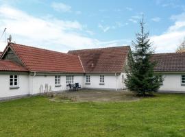 Amazing Home In Farsø With House A Panoramic View, hotel in Myrhøj