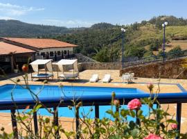 Casa de Temporada na Nova Aliança Completa, com Piscina e Lazer para 8 Pessoas, hotel v destinaci Amparo